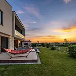 Felice Novigrad Villa *