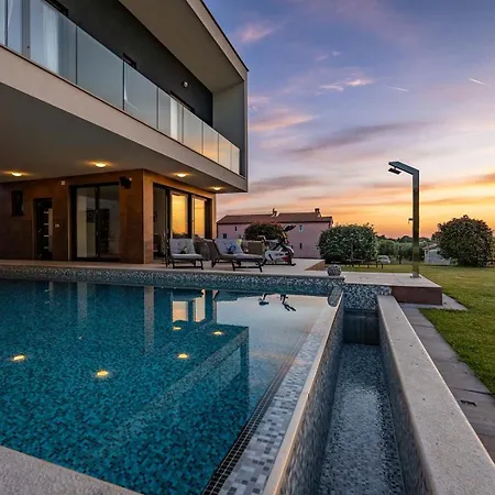 Felice Novigrad Villa *