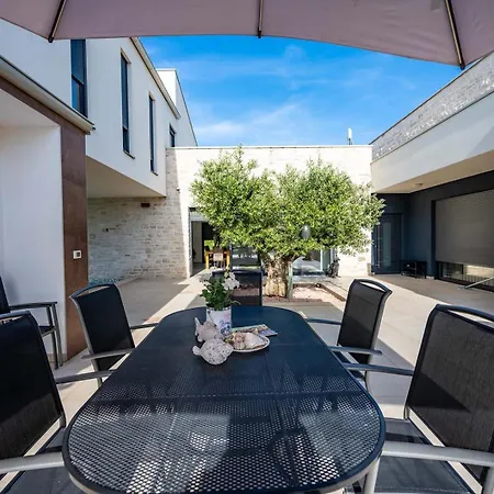 Villa Felice Novigrad *